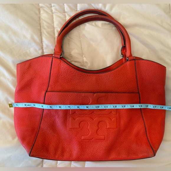 Tory Burch Red/Orange Shoulder Bag with Embossed Logo - Picture 14 of 16